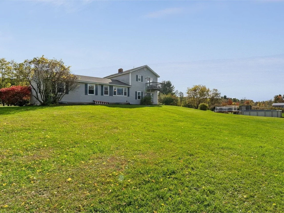 Photo of 771 Robinson