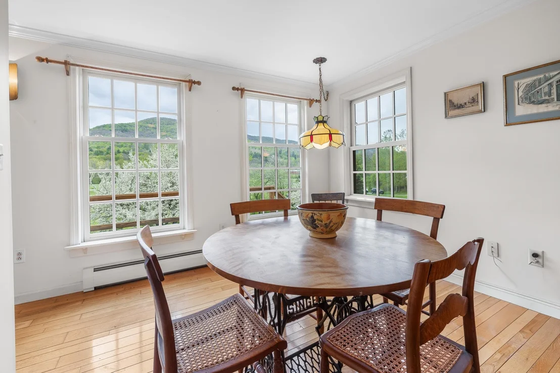 Photo of 136 Fox Run