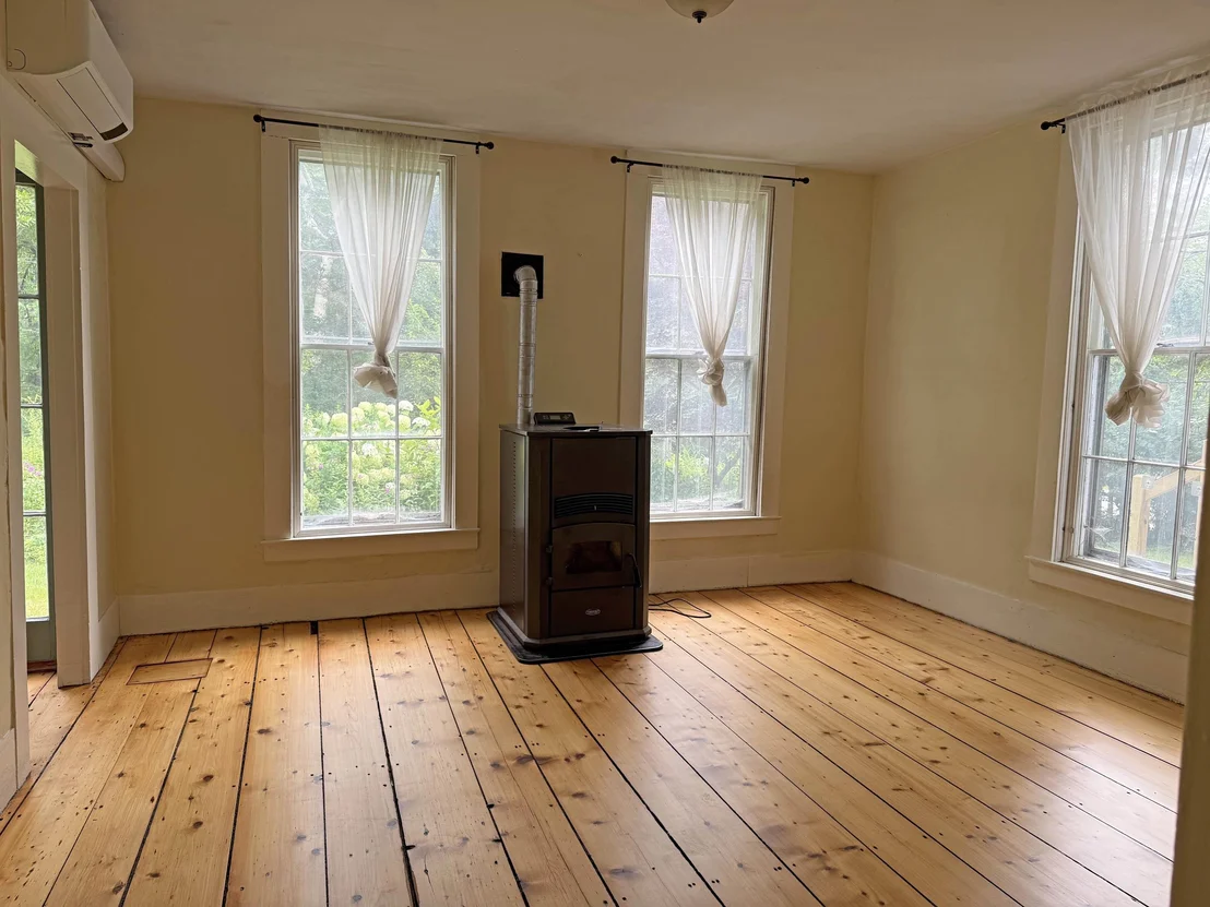 Photo of 313 Dover