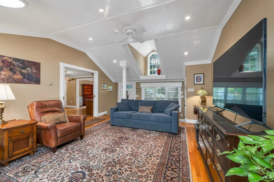 Photo of 153 Castle Hill