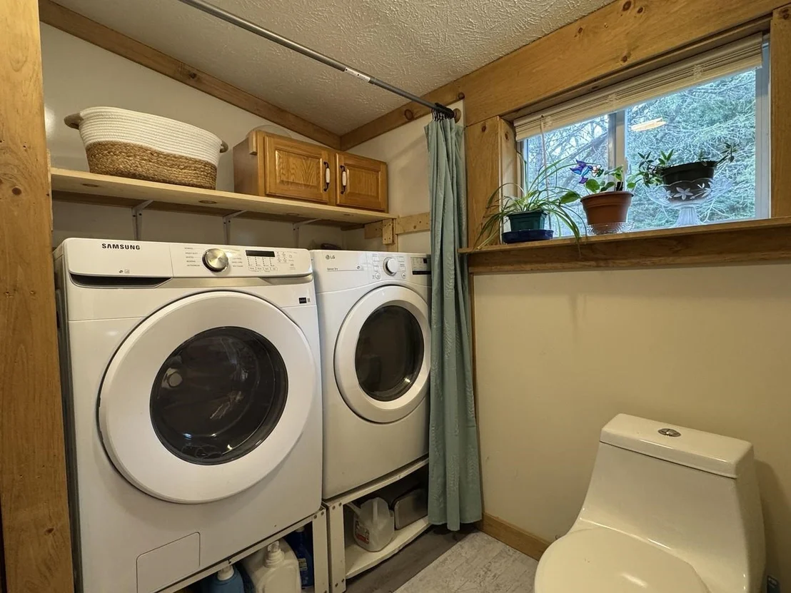 Photo of 425 Taylor