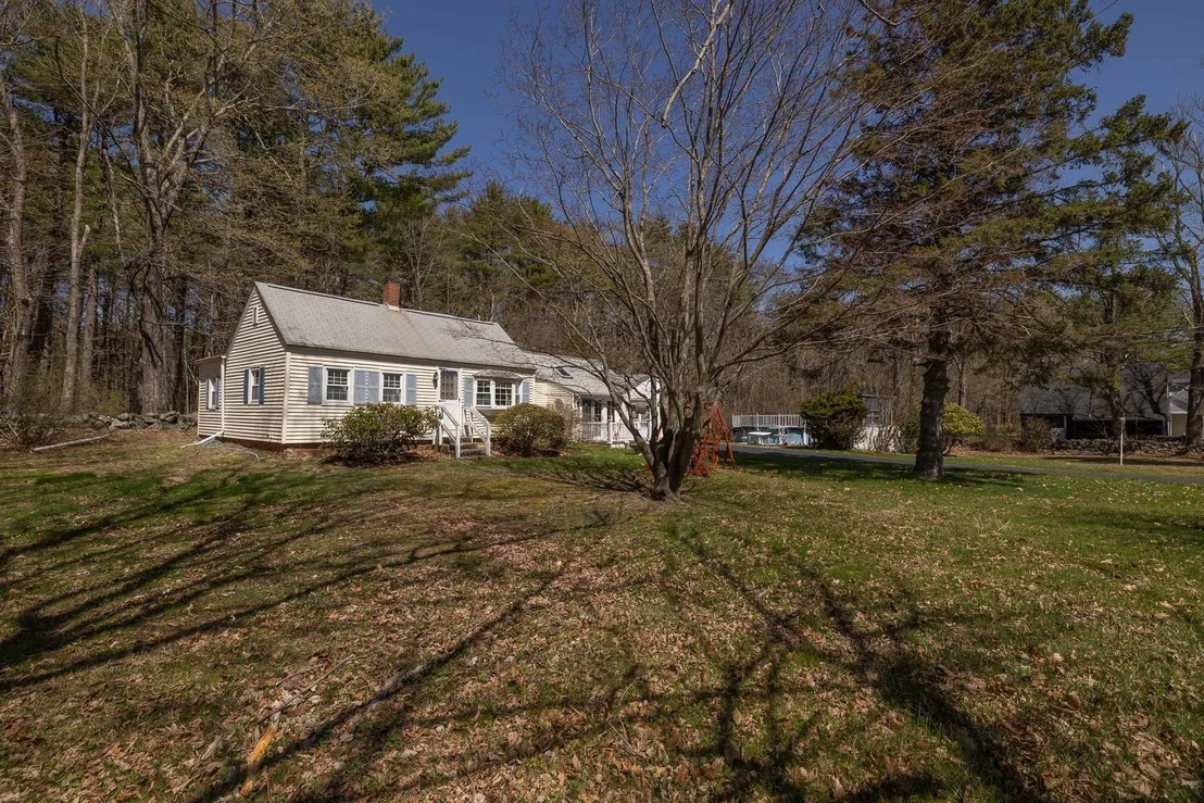 Photo of 137 Clark