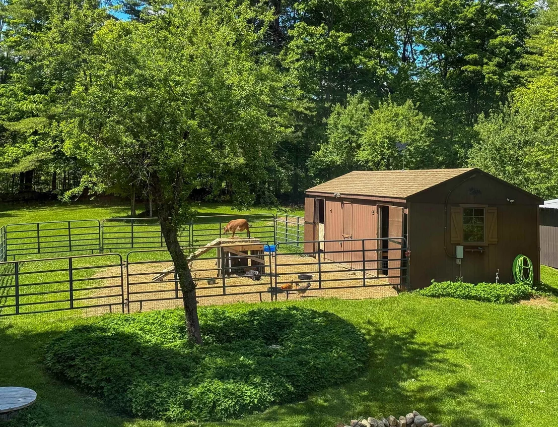 Photo of 291 Halfmoon Pond