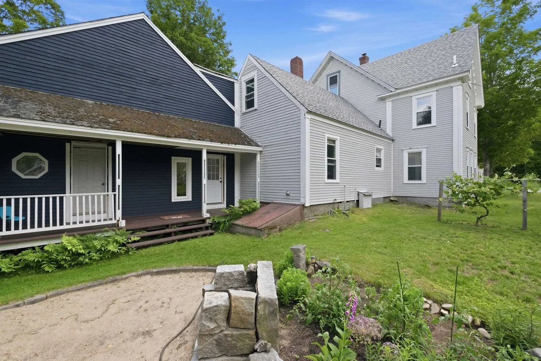 Photo of 460 Main
