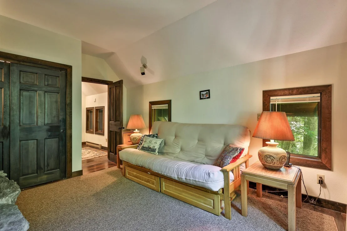 Photo of 212 Falcon Loop East