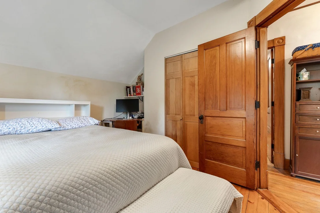 Photo of 208 Elm