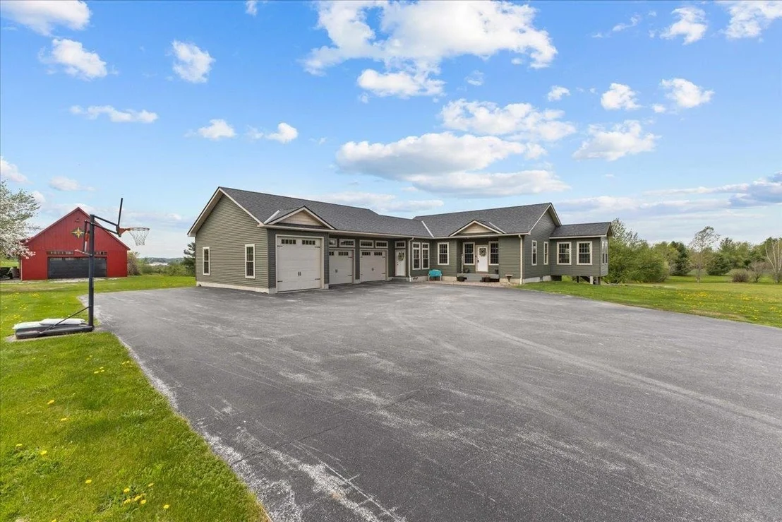 Photo of 28 Rileys