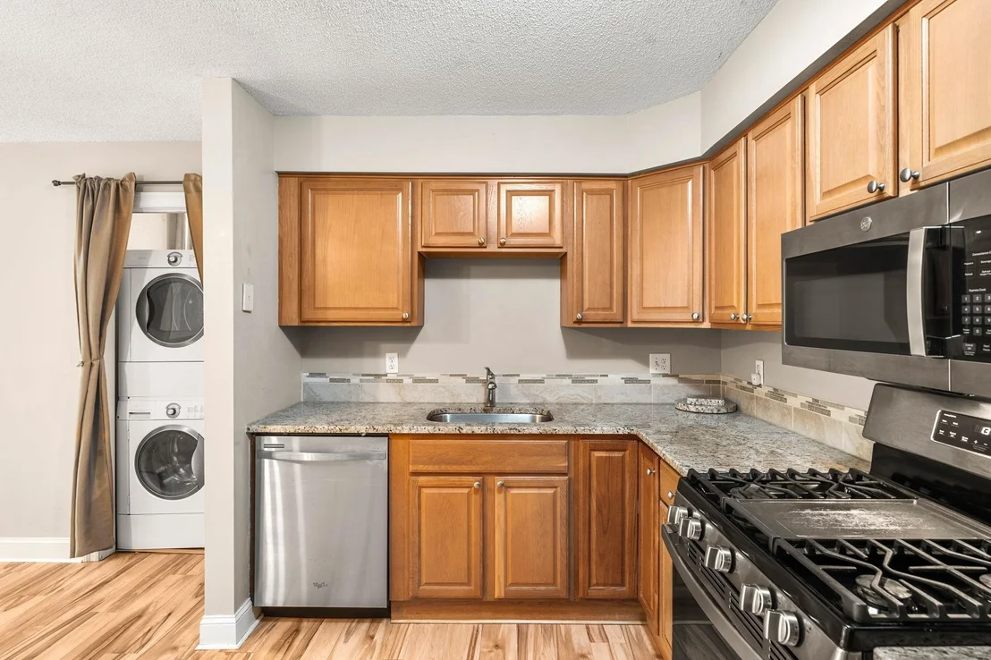Photo of Unit J7 at 50 Brookside