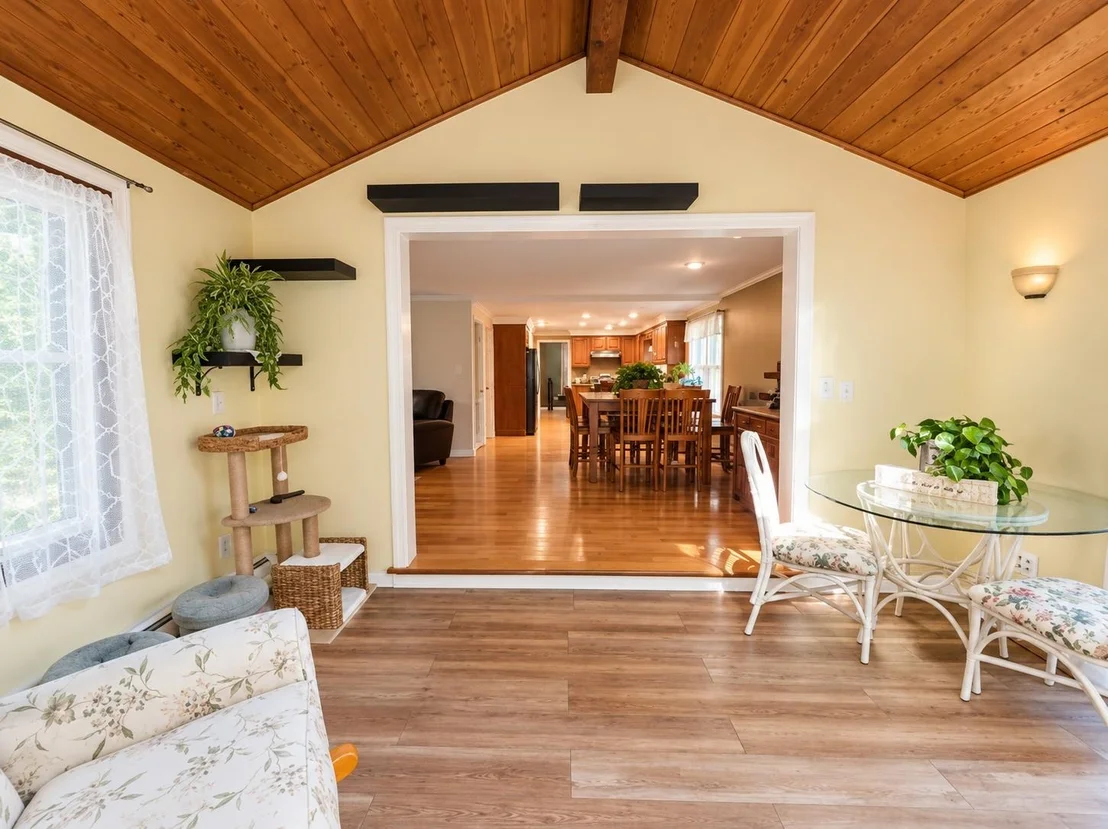 Photo of 2 Greenleaf