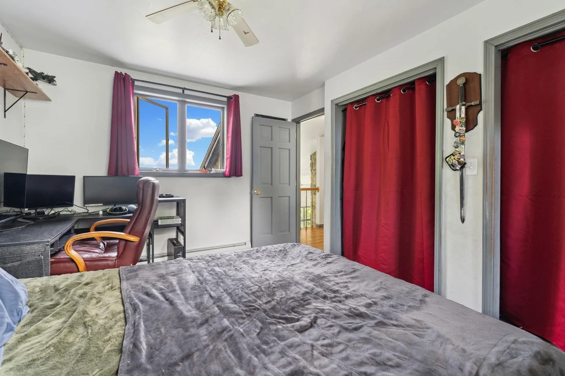 Photo of 200 Lambert