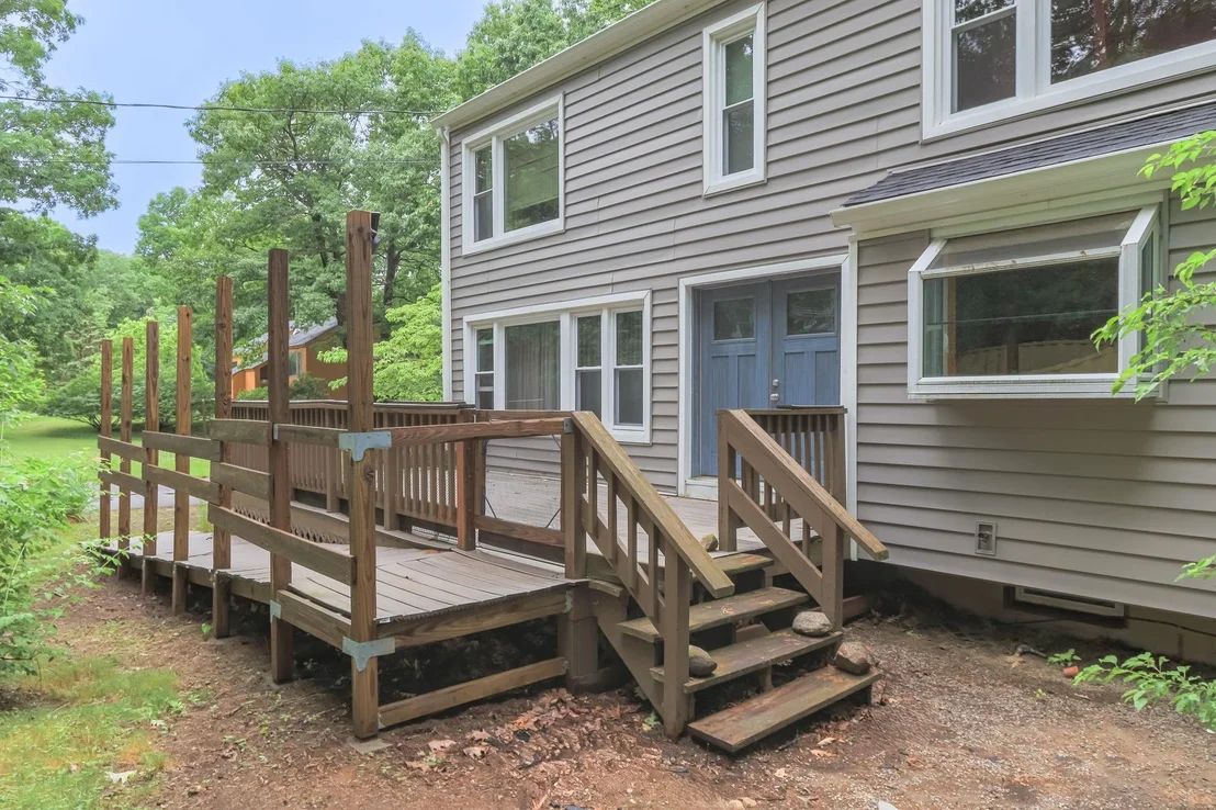 Photo of 20 Redfield