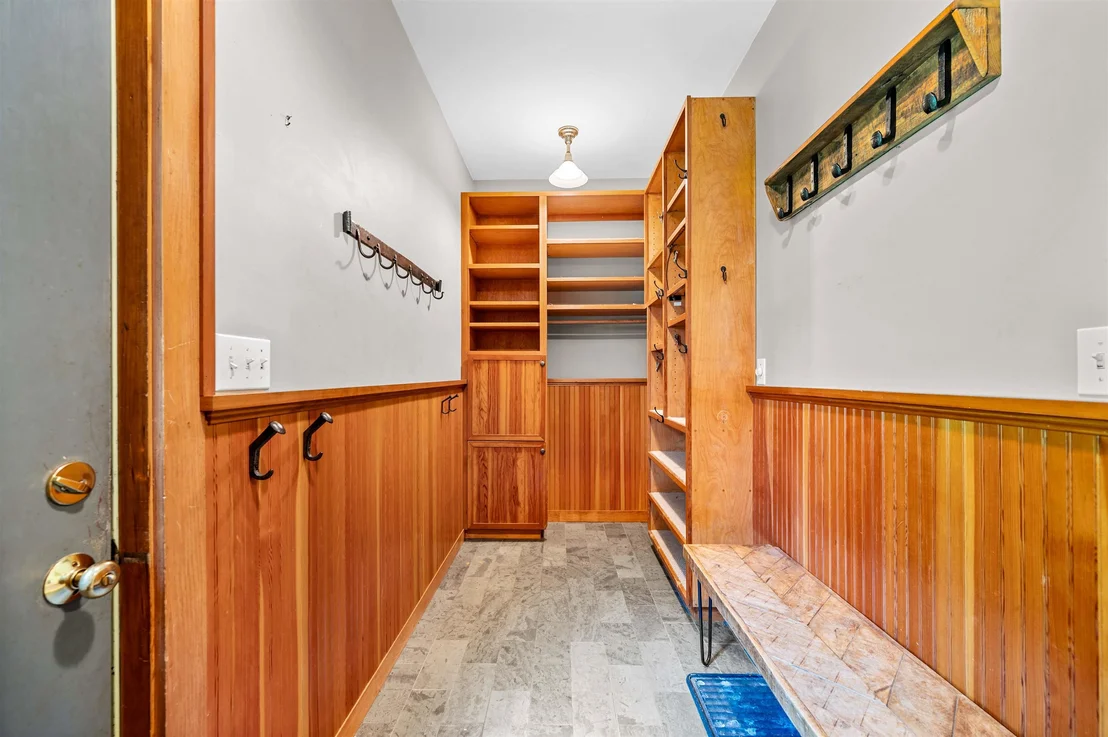 Photo of 111 Pine Tree