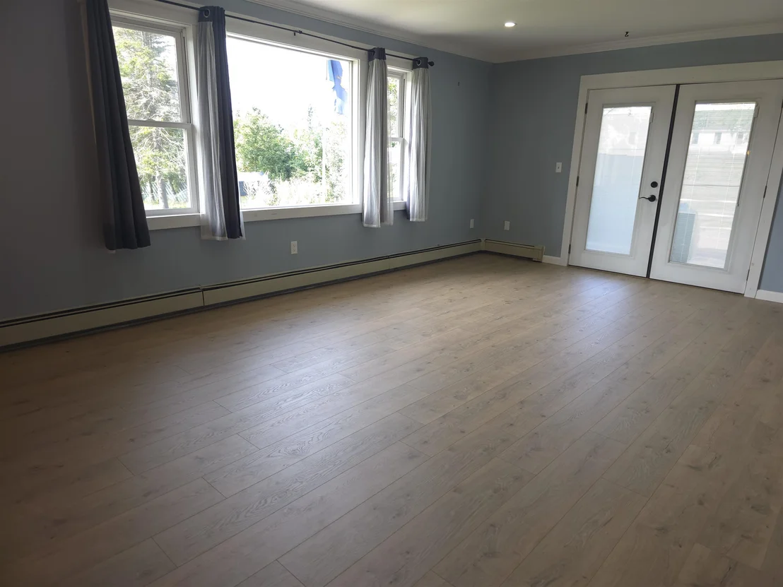 Photo of 6 Meadowcrest