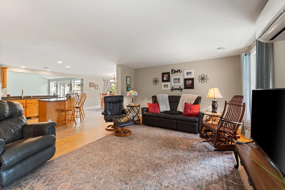 Photo of 85 Willow Brook