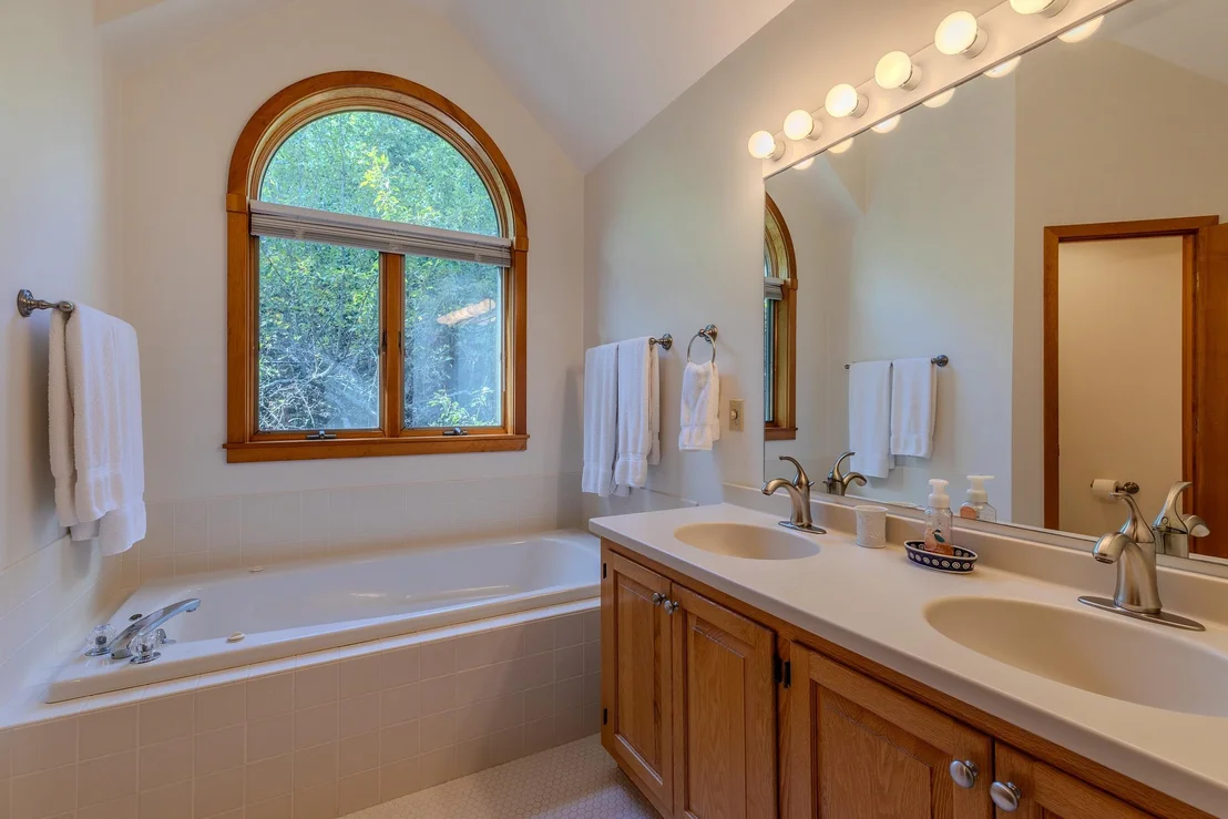 Photo of 80 Bear Ridge