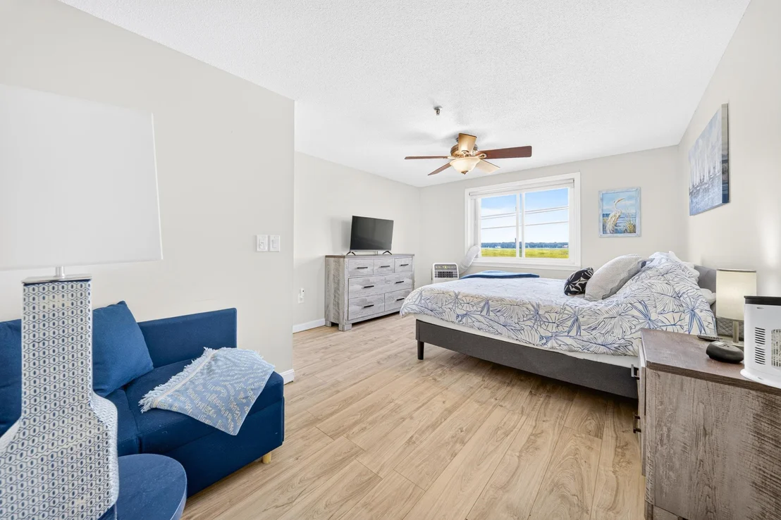 Photo of Unit 4S at 421 Ocean