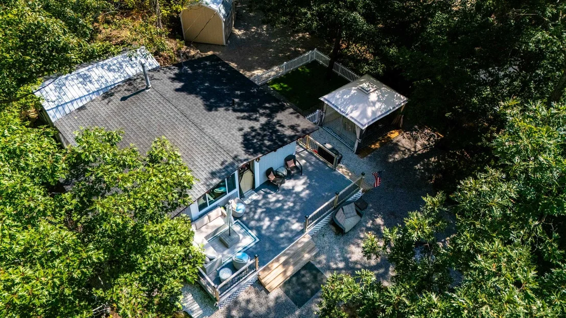 Photo of 169 E Danforth