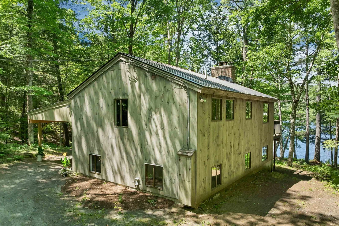 Photo of 309 Stocker Pond