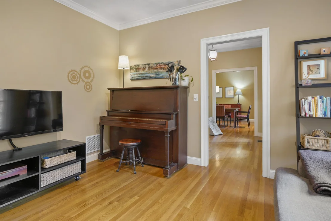 Photo of 221 Piscassic