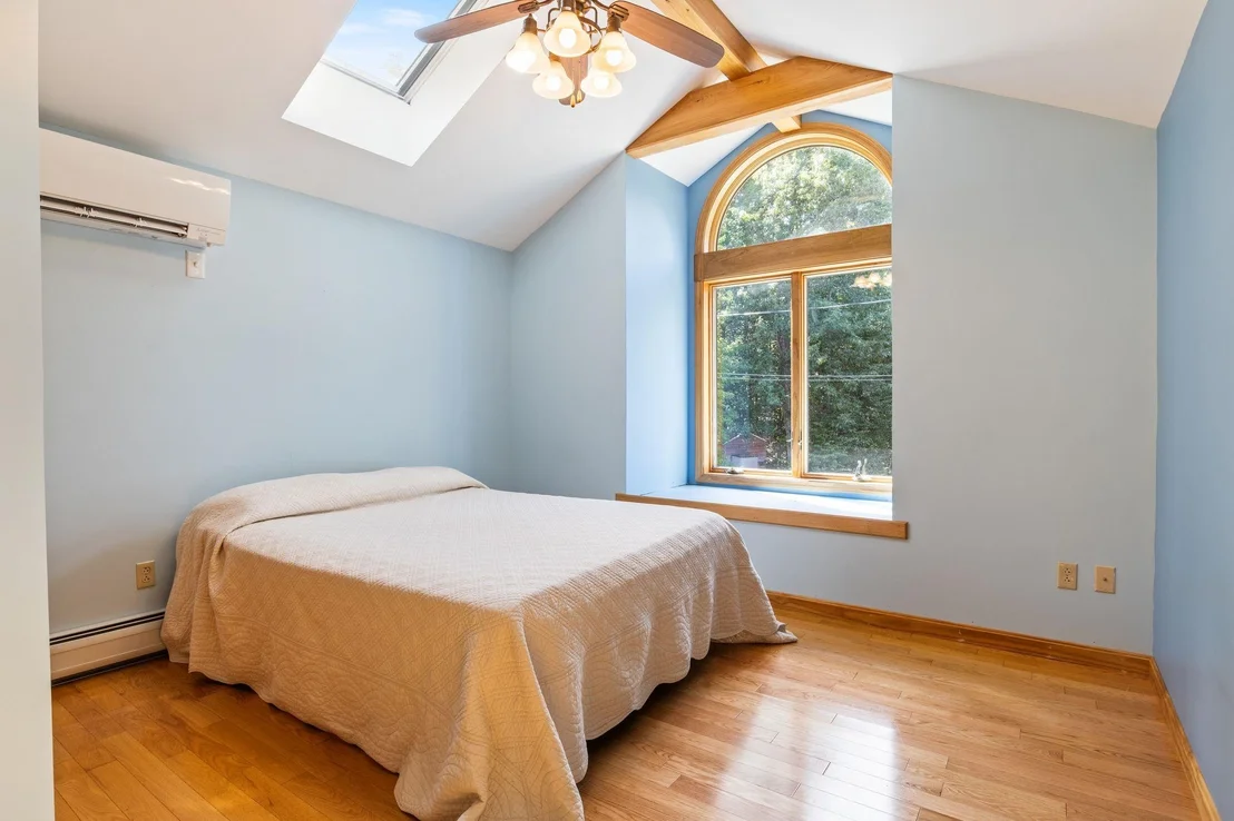 Photo of 22 Lakeside