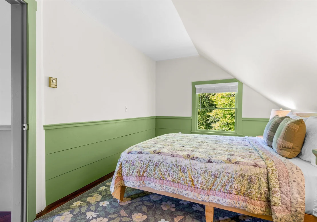 Photo of 470 Maple