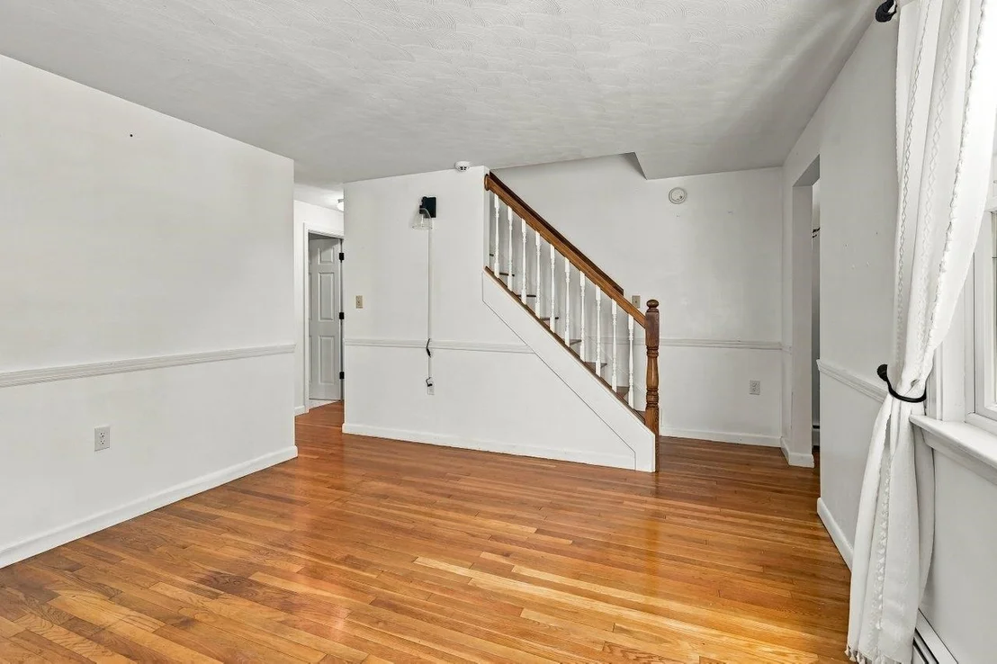 Photo of 289 North River