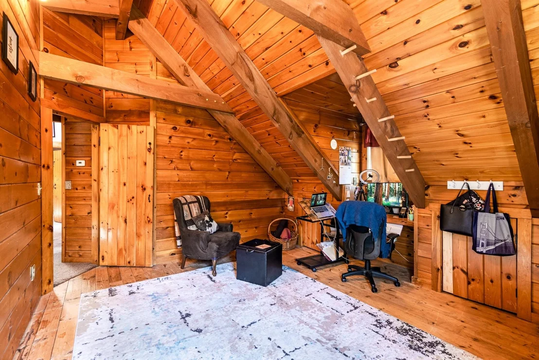 Photo of 708 2Nd Crown Point