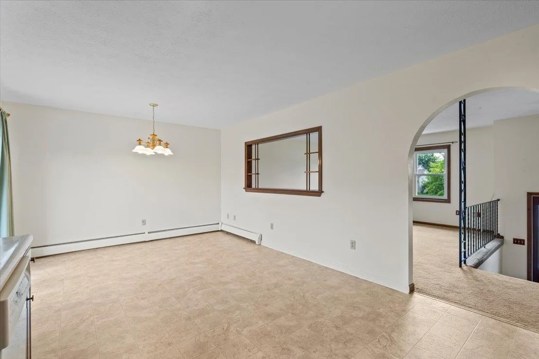 Photo of 17 Meadowbrook