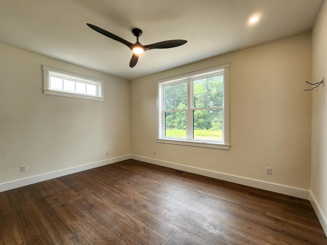 Photo of 9 Tilton