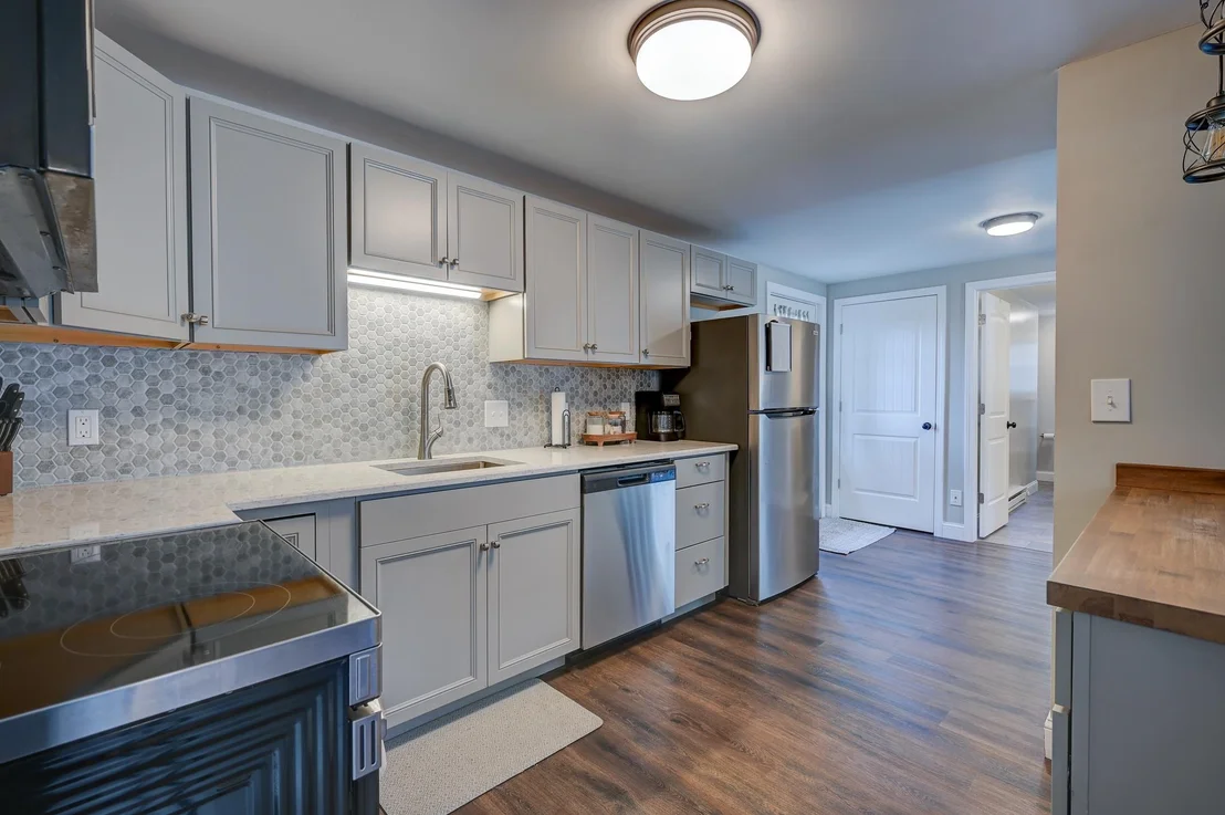 Photo of 8 Champney