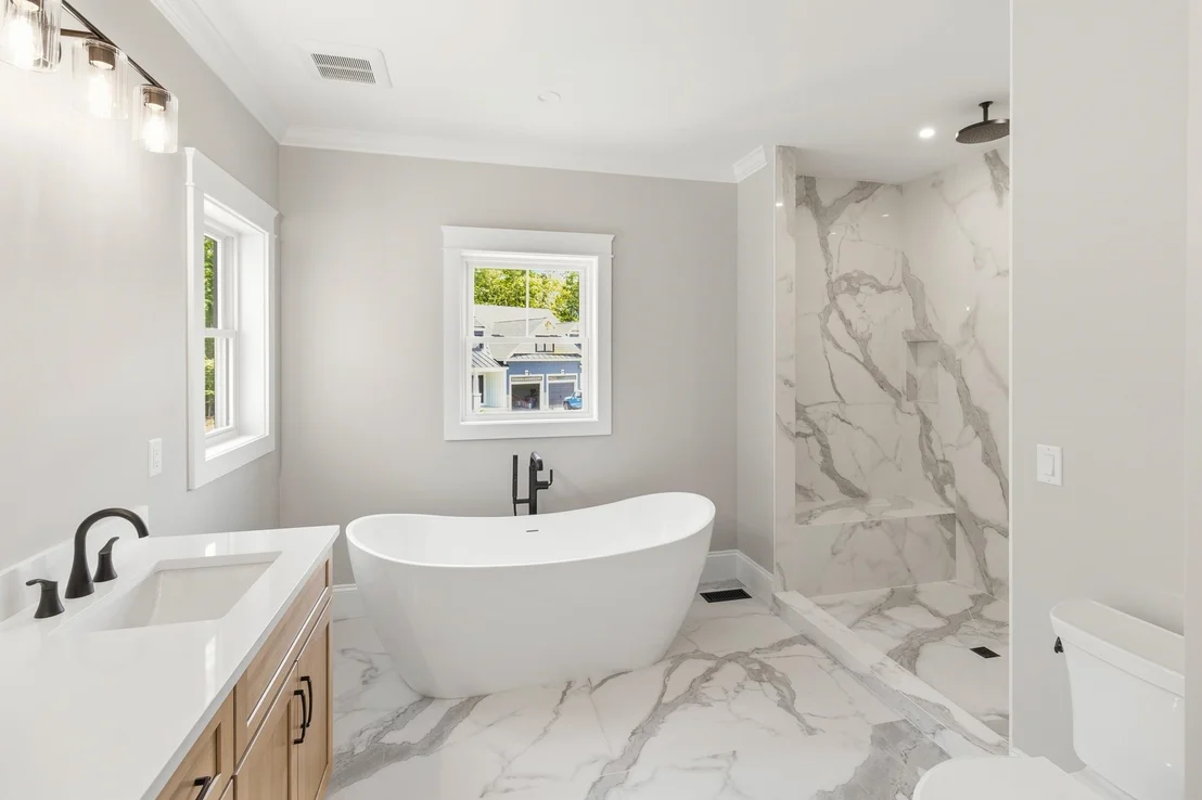 Photo of Unit LOT8 at 38 Signature