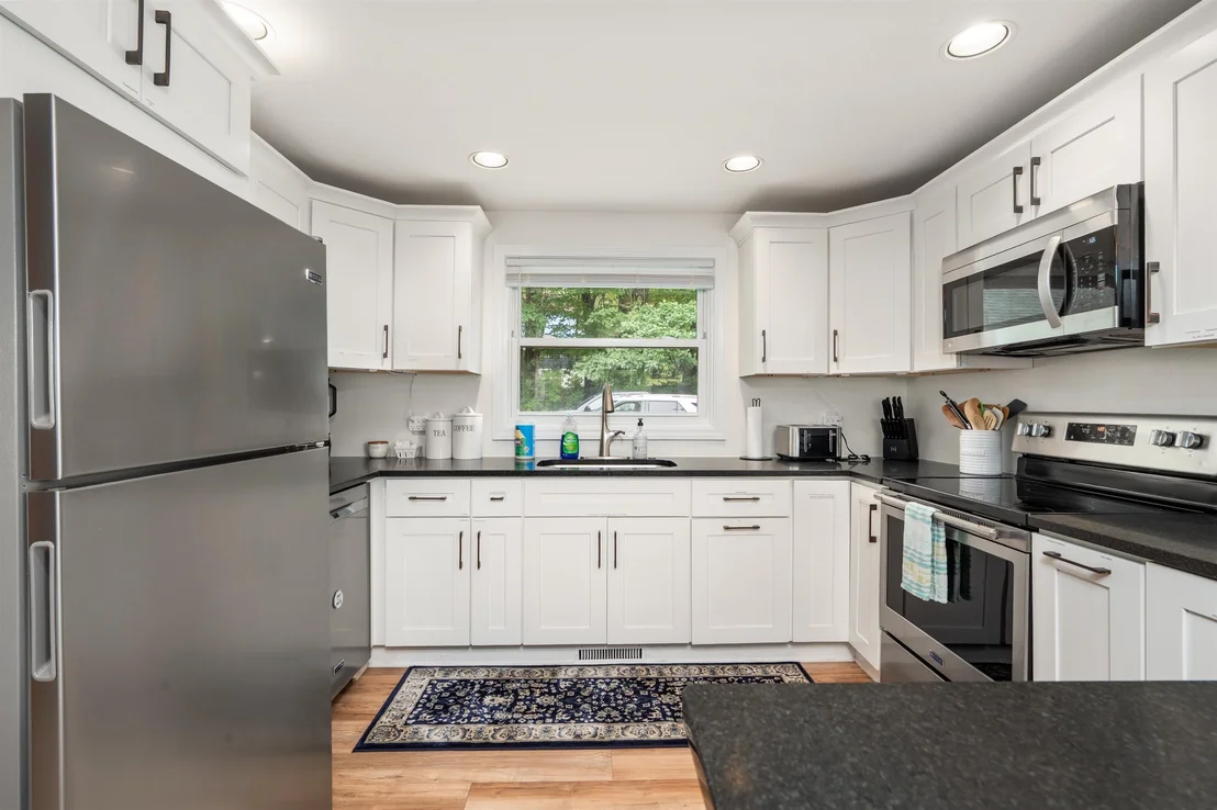Photo of 10 Lakeview
