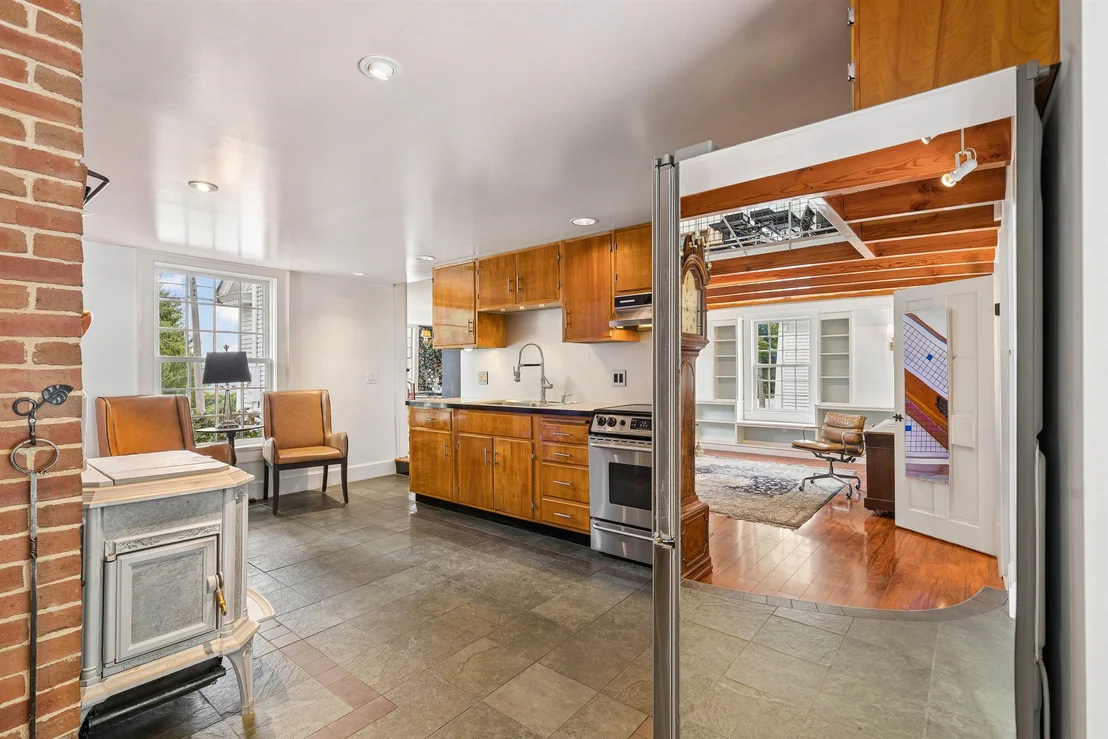 Photo of 408 Ridge