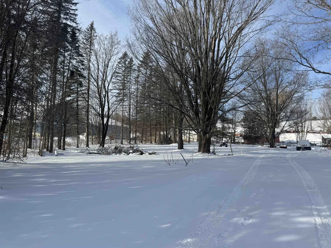 Photo of 2456 Route 5