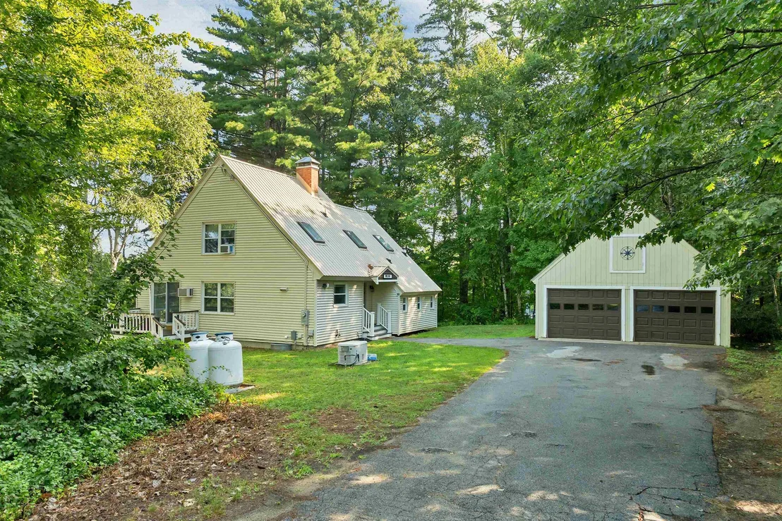 Photo of 10 Lakeview
