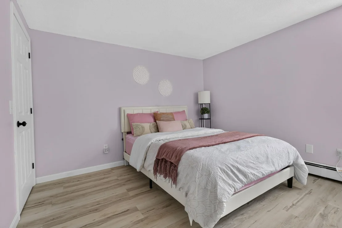 Photo of 284 Corning