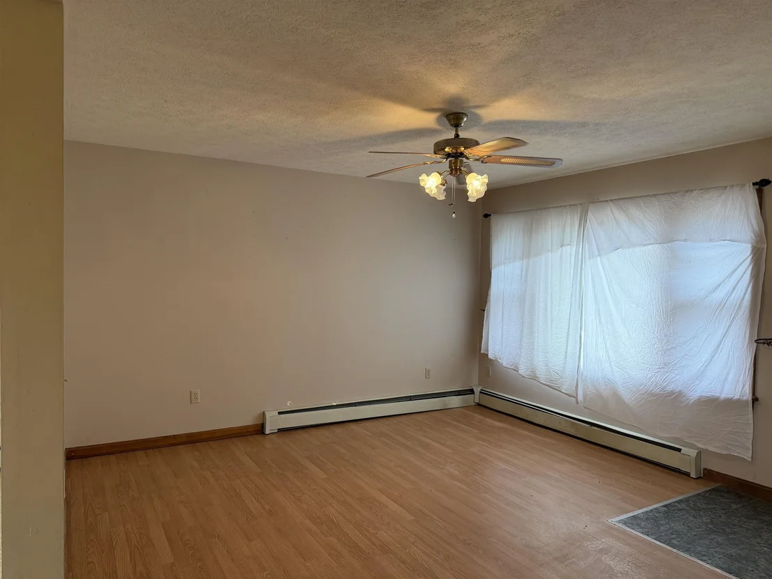 Photo of 2459 Highgate