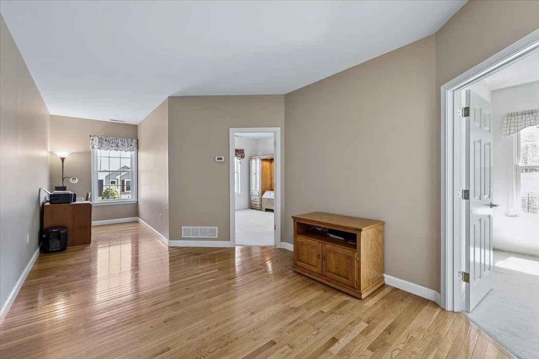 Photo of 32 White Pine