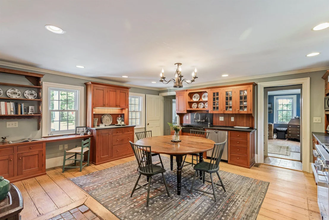 Photo of 83 Walnut