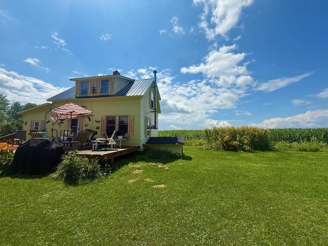 Photo of 2340 Panton