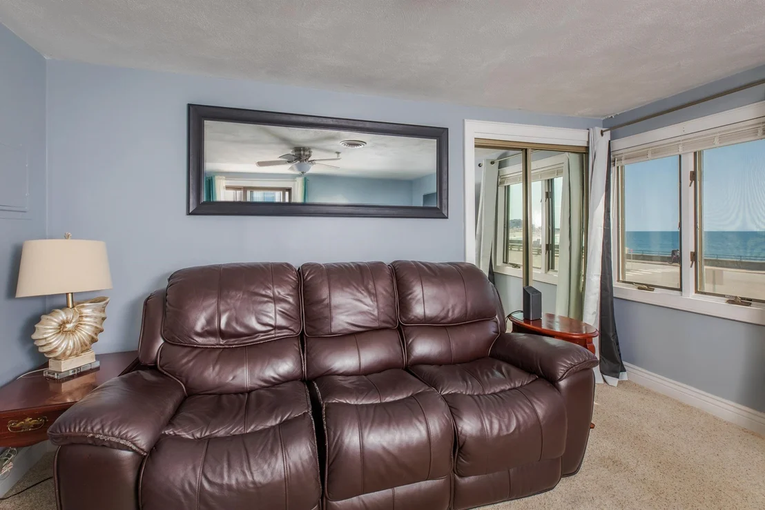 Photo of Unit B7 at 463 Ocean