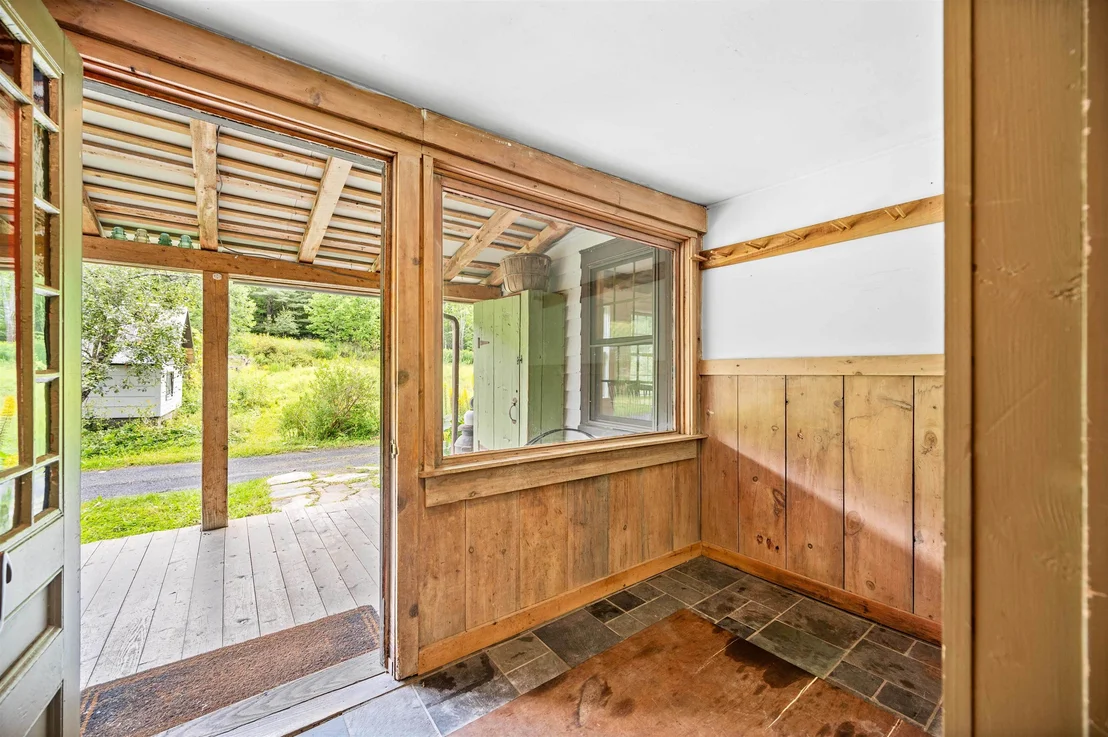 Photo of 520 Collar Hill