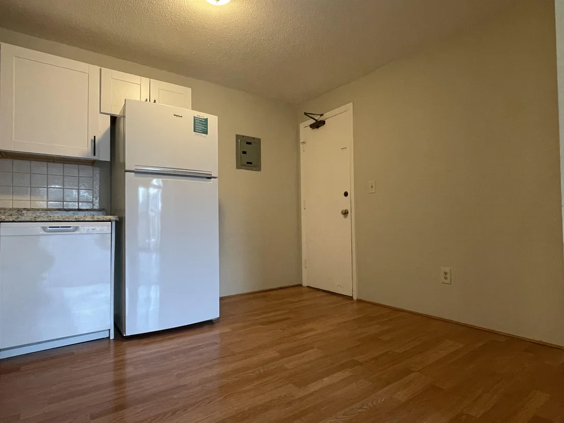 Photo of Unit 21 at 124 Mammoth