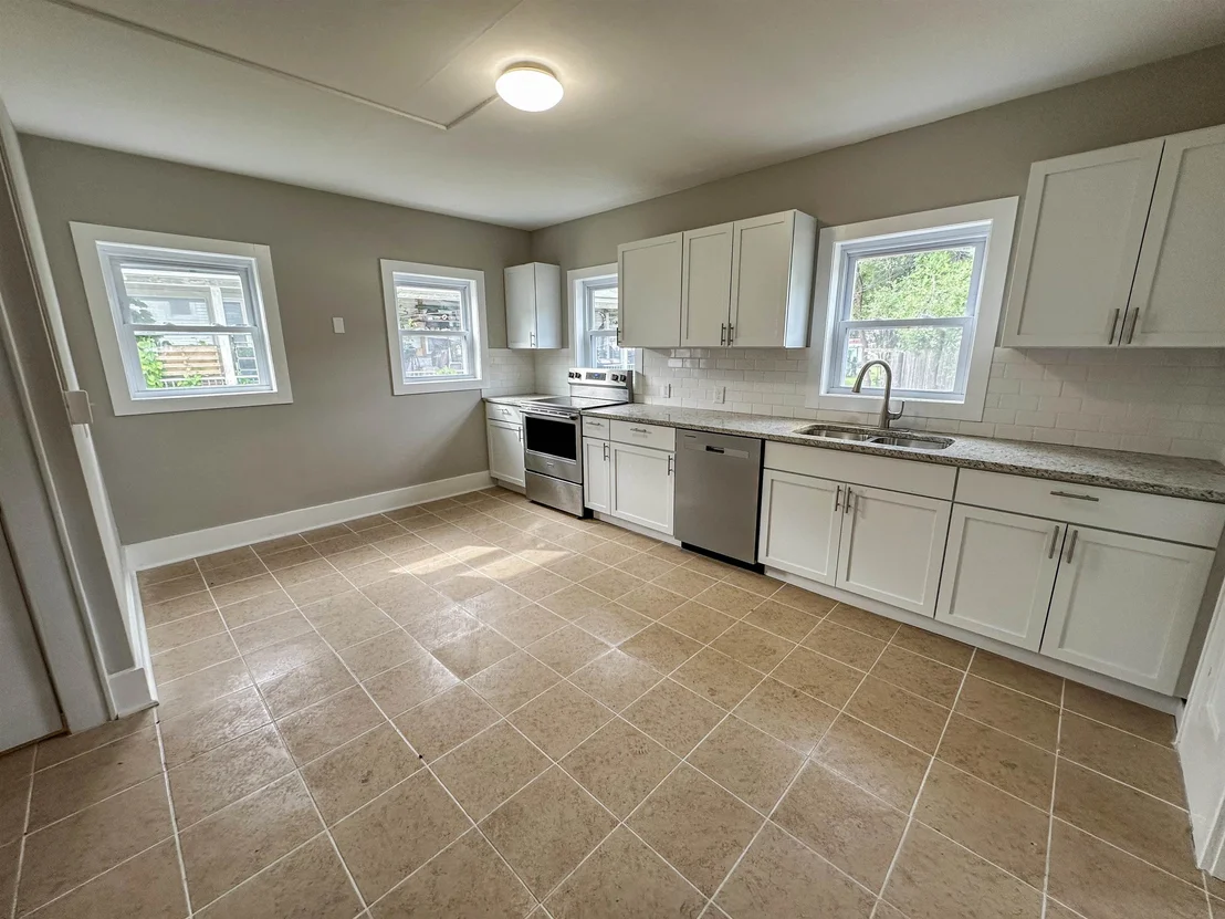 Photo of 194 Union