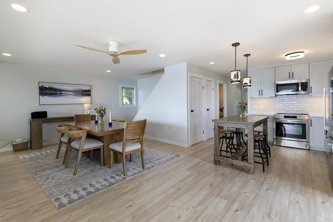 Photo of 502 Duck Point