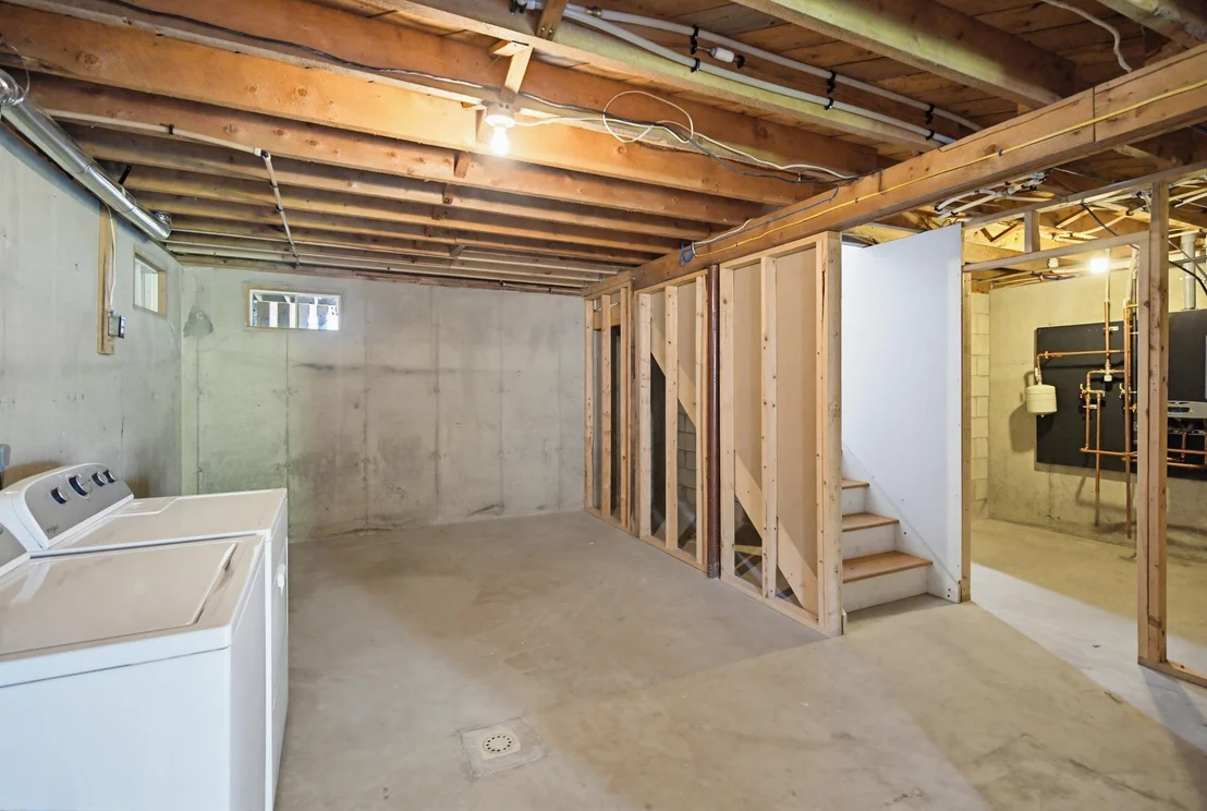 Photo of 84 New Hampton
