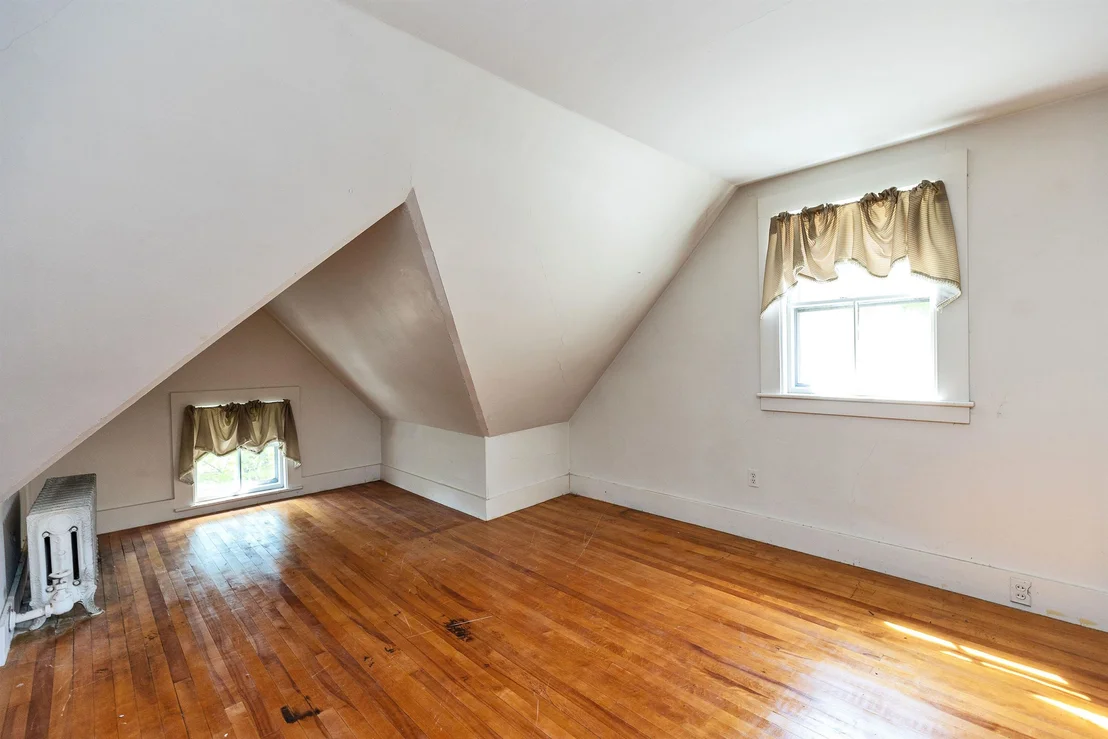 Photo of 24 Maple