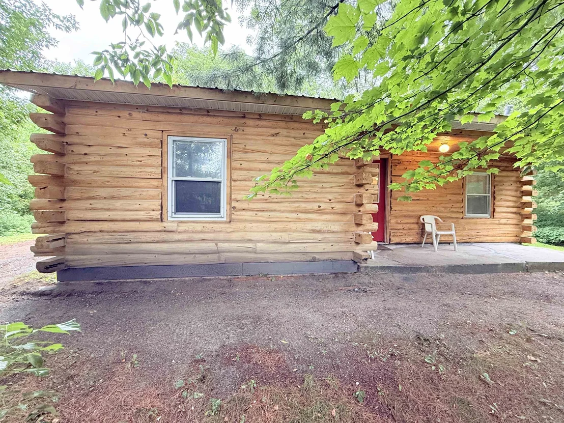Photo of 26 Log Cabin