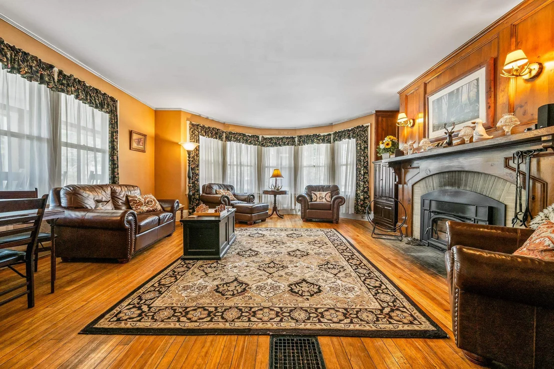 Photo of 12 Thorn Hill
