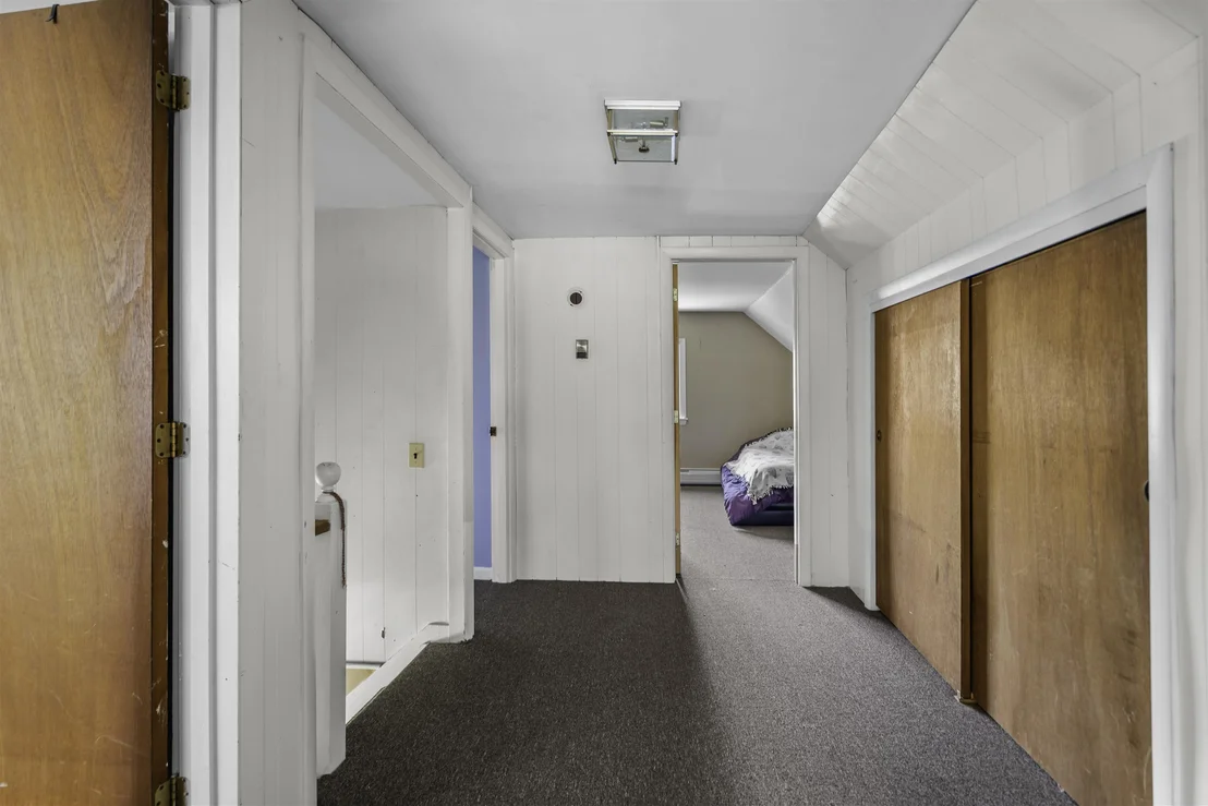 Photo of 385 Burnham Intervale
